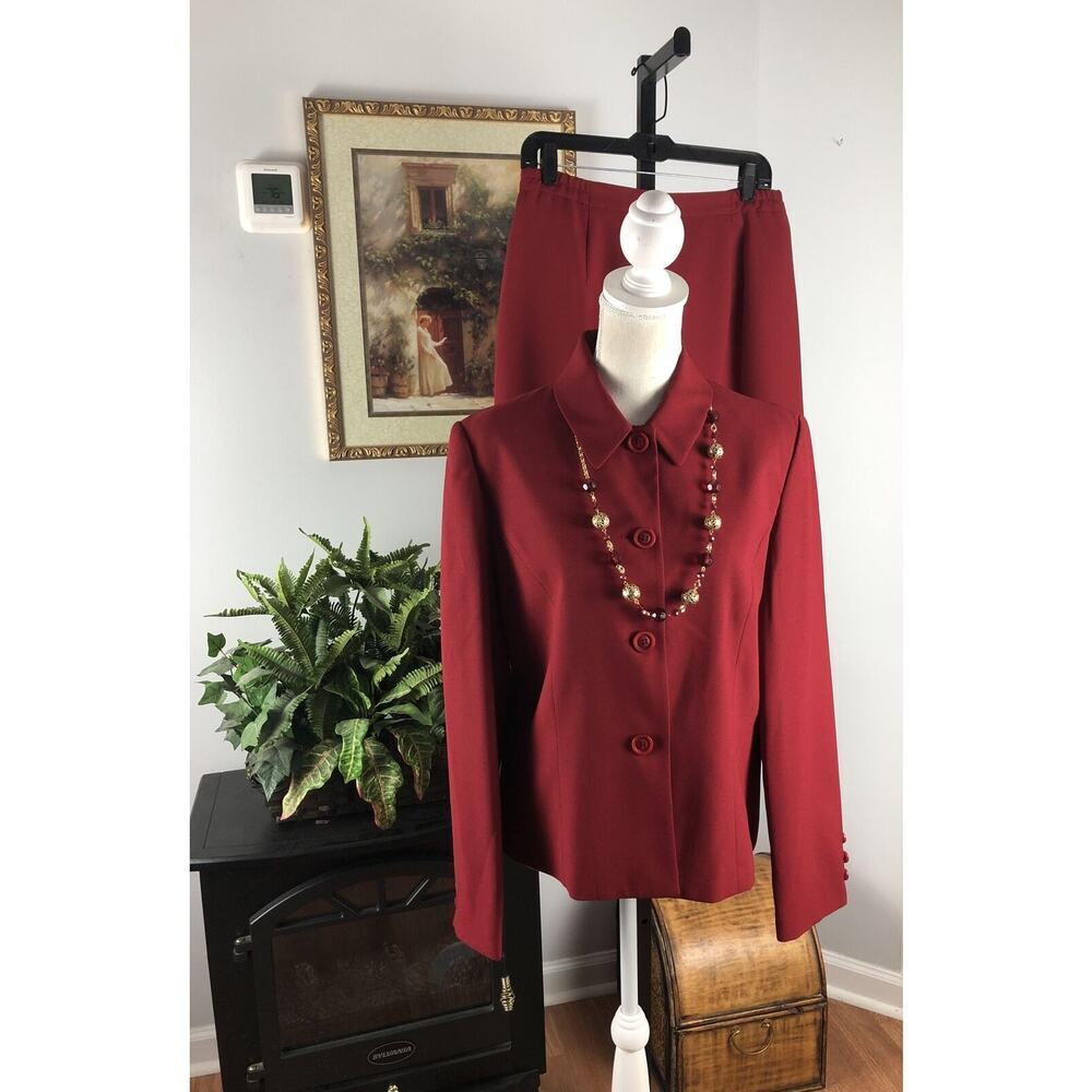 Morgan Miller 2 Pcs Skirt Suite Size 12 Red Long Sleeve 4 Button Lined Collared
